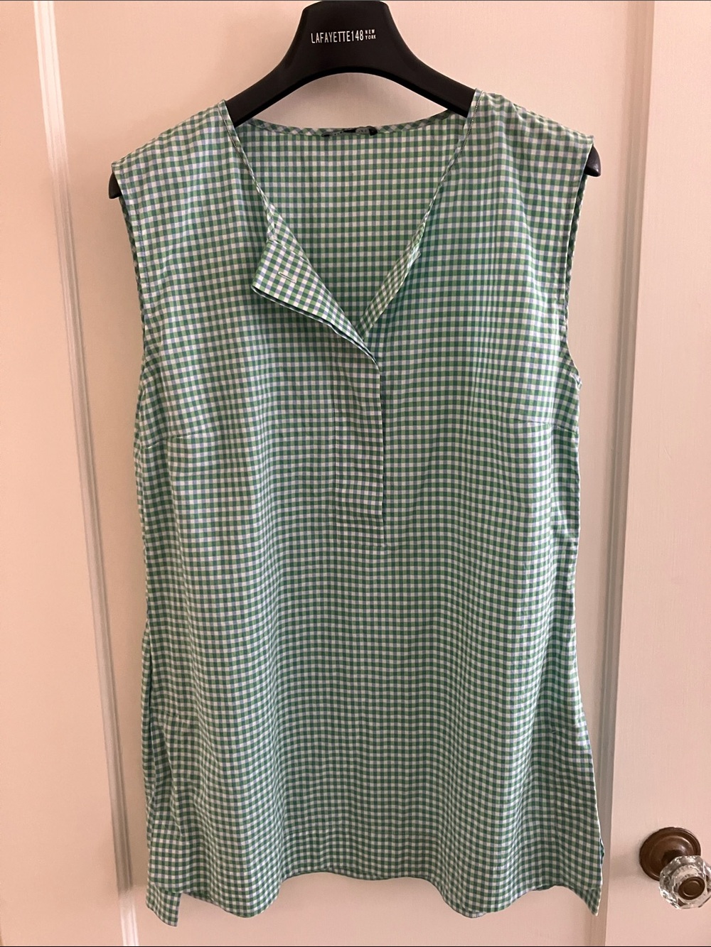 Sweet Lafayette 148 Sleeveless Top